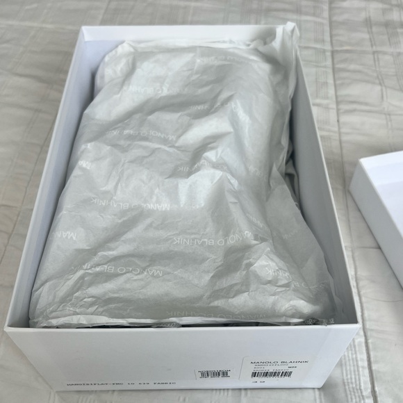 Manolo Blahnik Gold Glitter Fabric Jewel Buckle Flat Pumps Size 39 - Picture 9 of 11